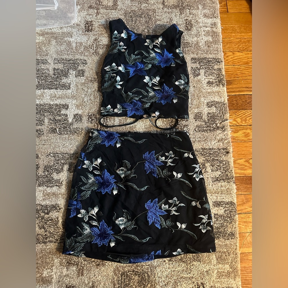 Lulus two piece set - Picture 3 of 4